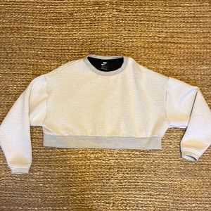 Nike White and Black Cropped Long Sleeve Sweatshirt Sz. L
